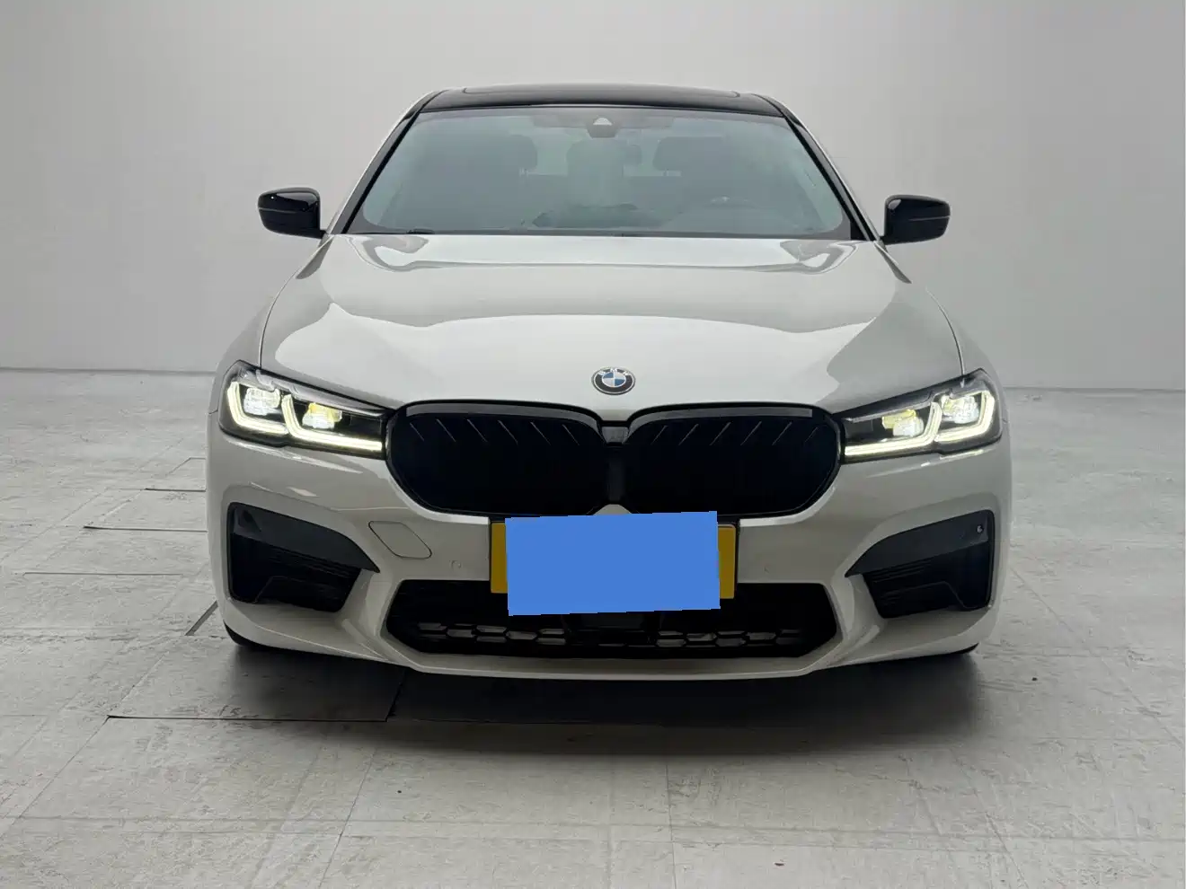 BMW i5 2024