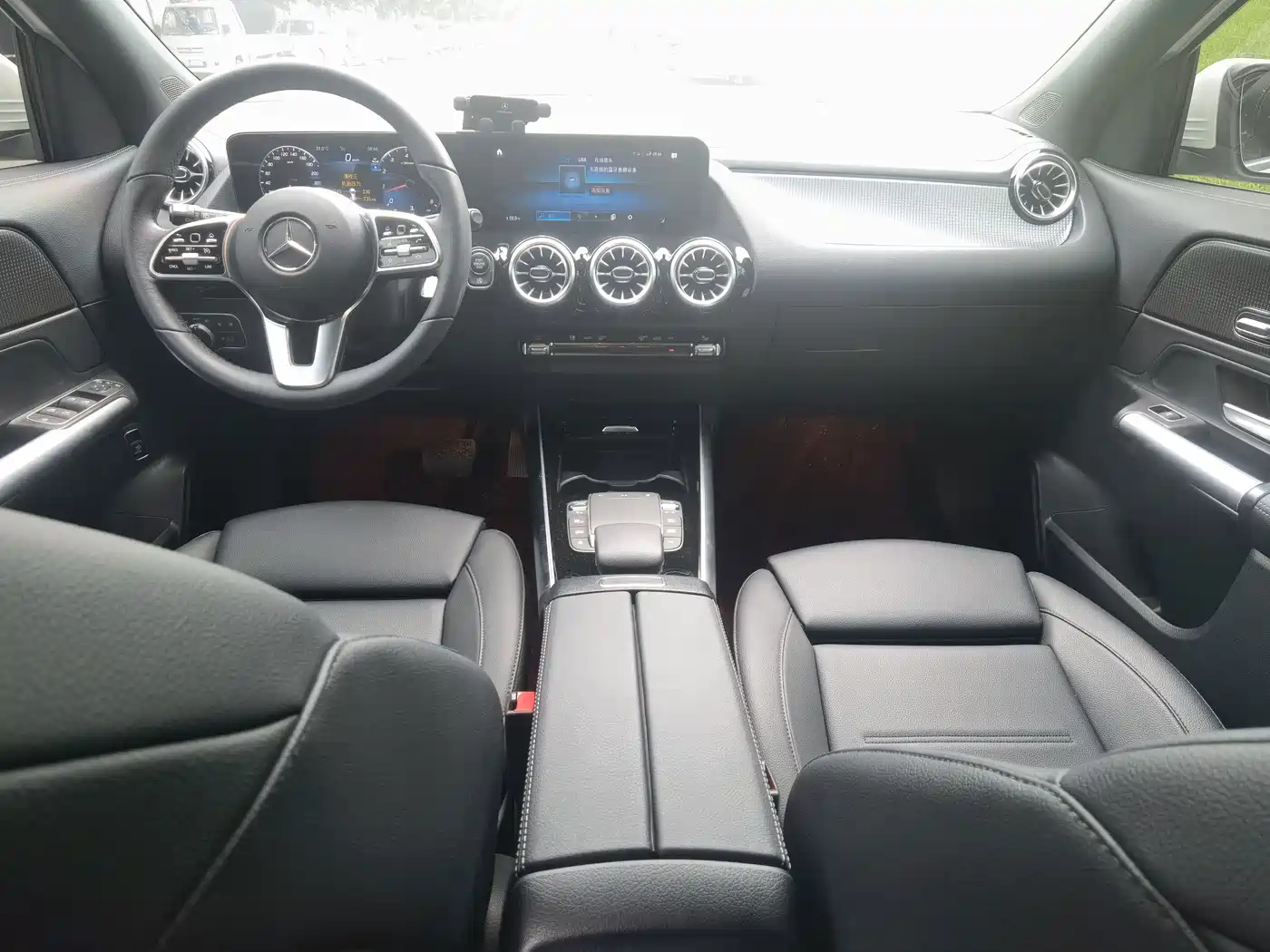 Mercedes-Benz GLA 2023