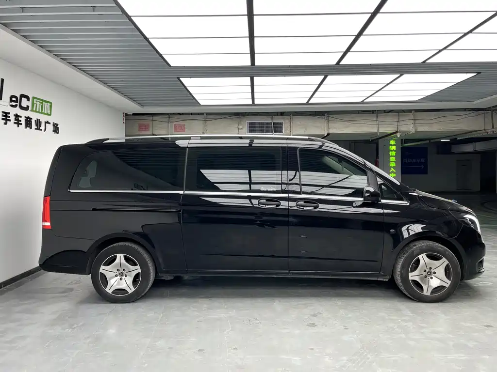 Mercedes-Benz Vito 2024