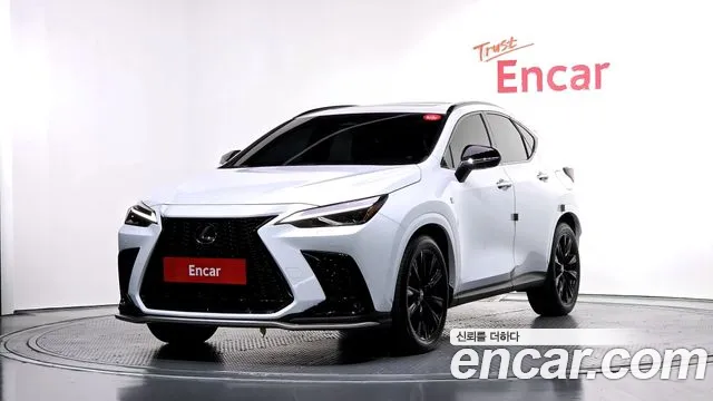 Lexus NX 2023