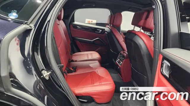 Porsche Cayenne 2021