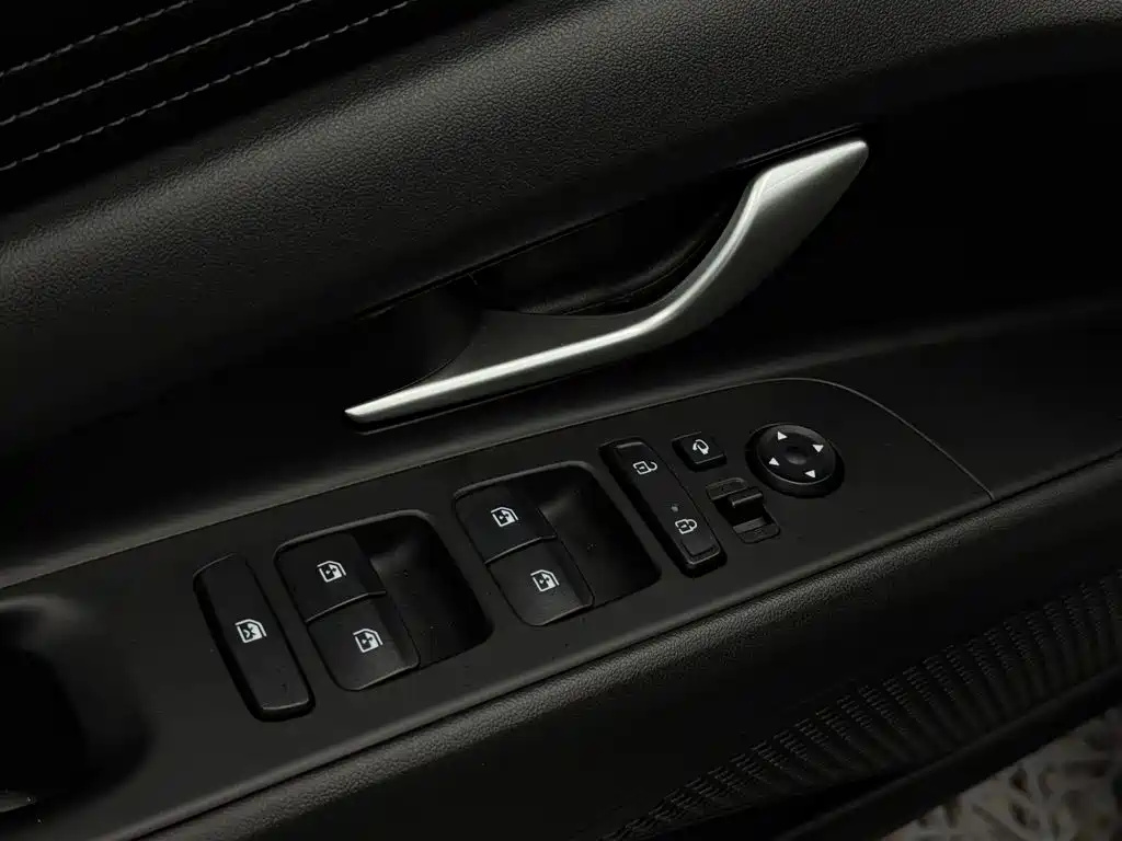 Hyundai Elantra 2022
