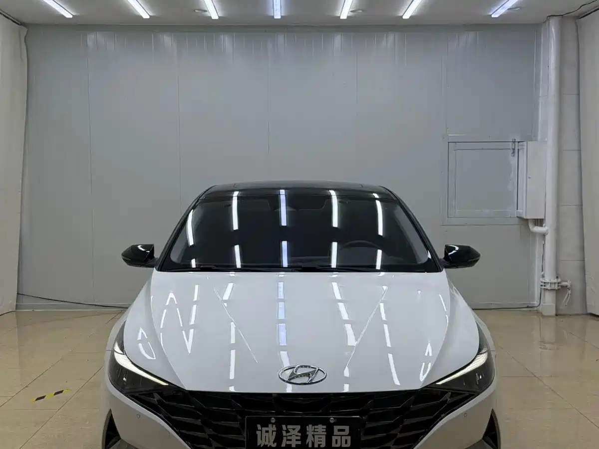 Hyundai Elantra 2023