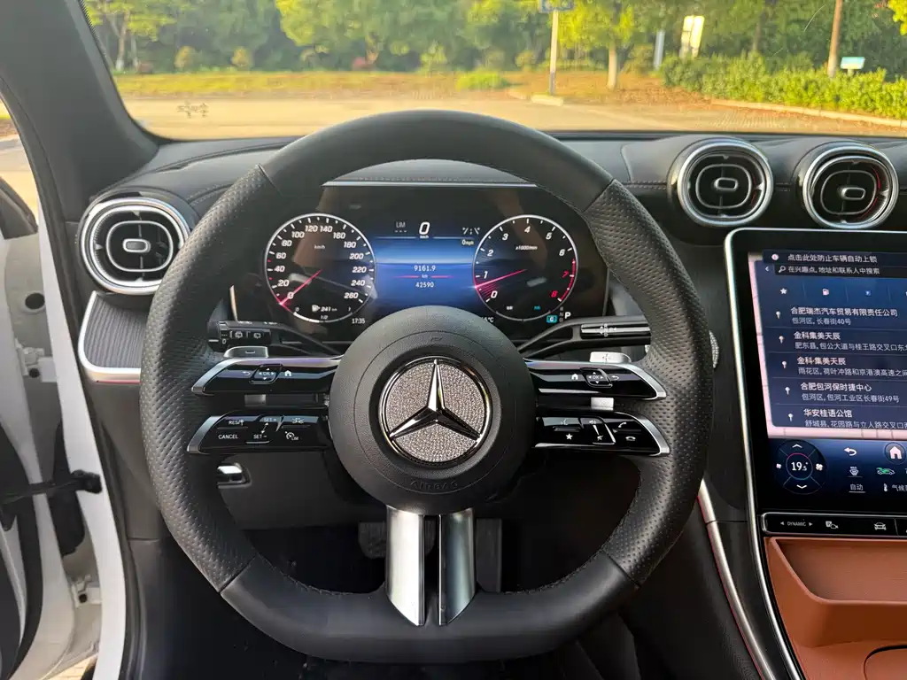 Mercedes-Benz GLC 2023