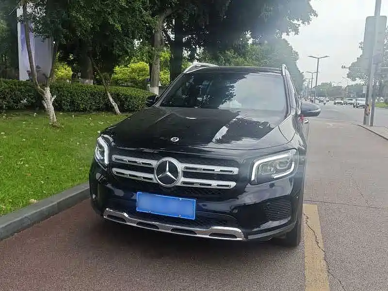Mercedes-Benz GLB 2023