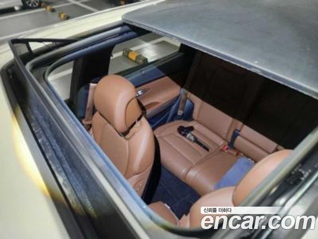 Genesis GV70 2024
