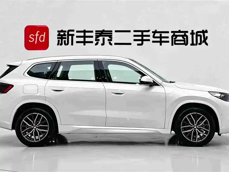BMW iX1 2026