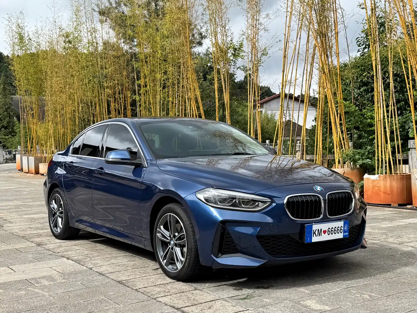 BMW 1 серии 2022