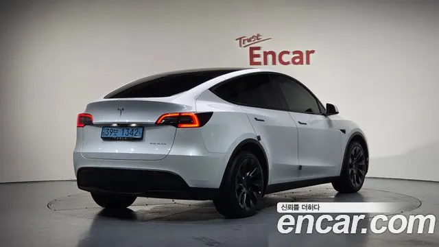 Tesla Model Y 2021