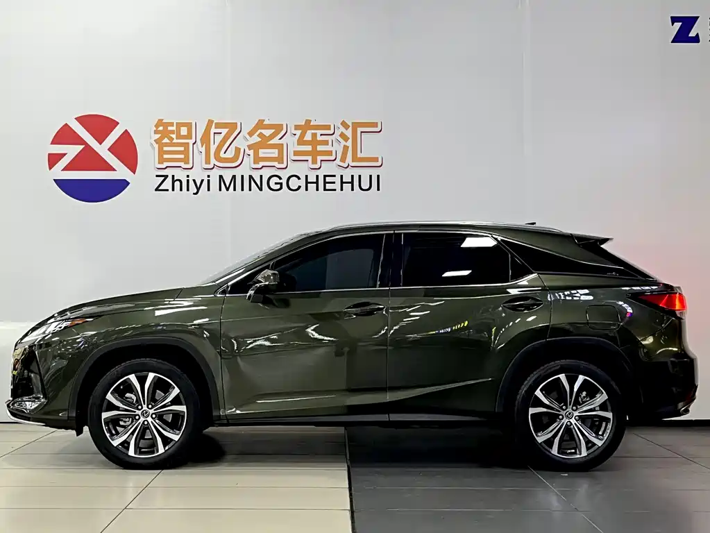 Lexus RX 2021