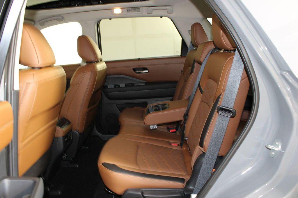 Nissan Pathfinder 2025