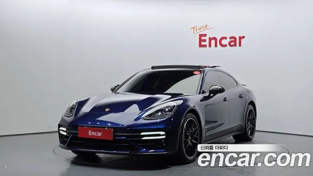 Porsche Panamera 2022