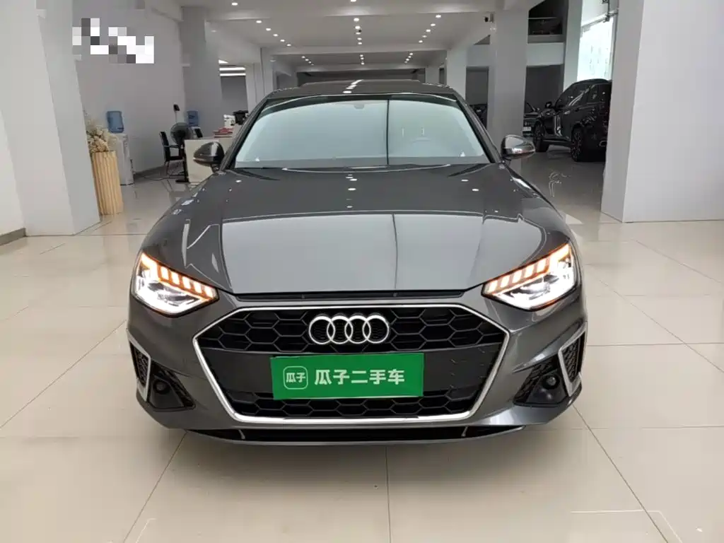 Audi A4 2023