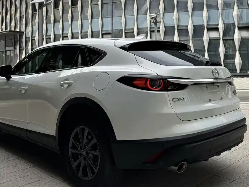 Mazda CX-4 2023