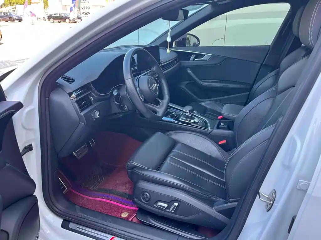 Audi A4 2024