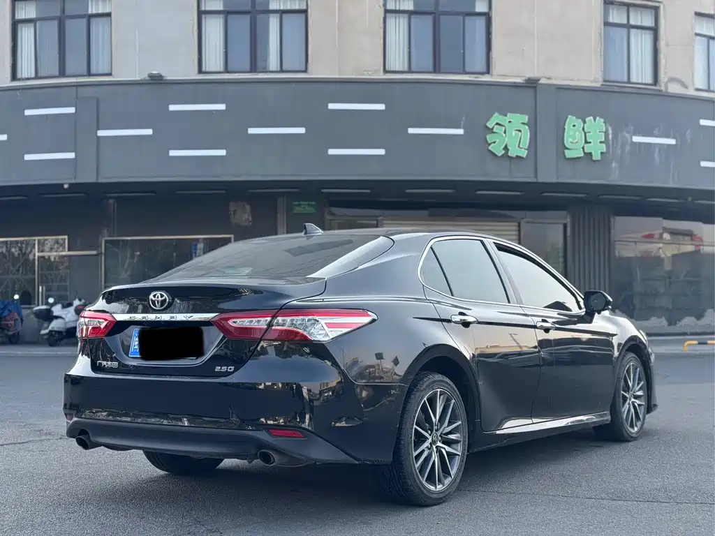 Toyota Camry 2021