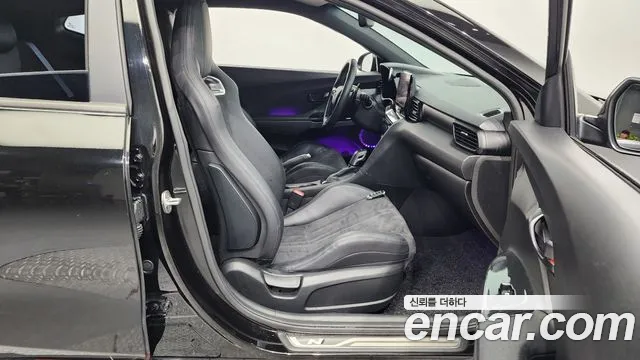 Hyundai Veloster 2021