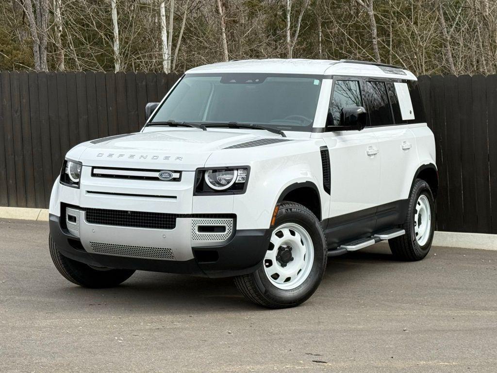 Land Rover Defender 2023