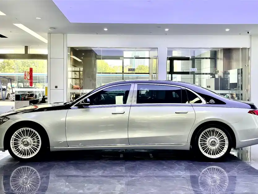 Mercedes-Benz Maybach S-Класс 2022