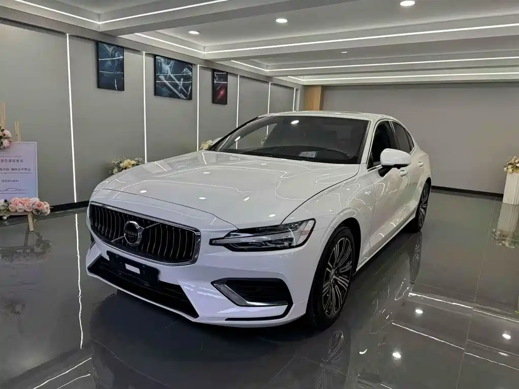 Volvo S60 2021