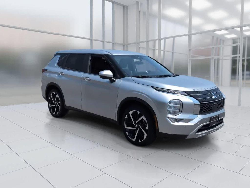Mitsubishi Outlander 2023