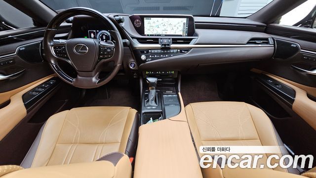 Lexus ES 2021