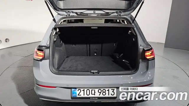 Volkswagen Golf 2025