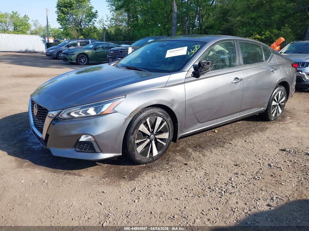 Nissan Altima 2021