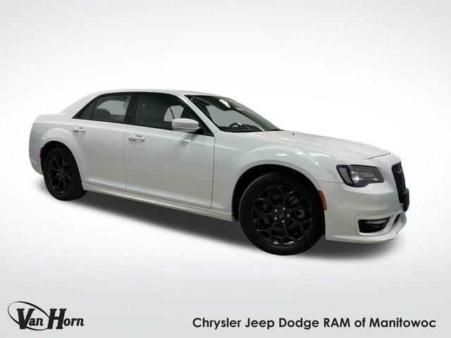 Chrysler 300 2023