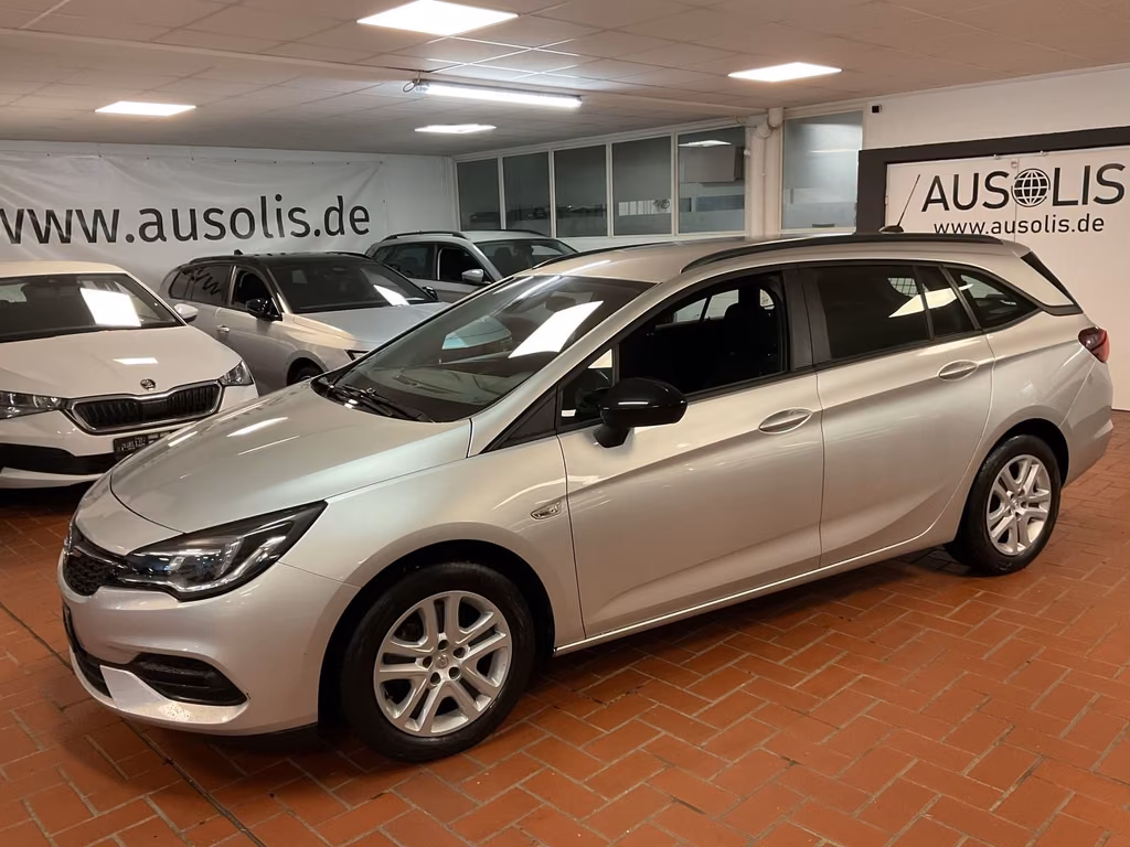 Opel Astra 2022