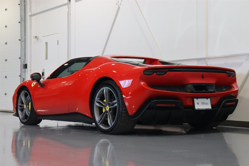 Ferrari 296 GTS 2023