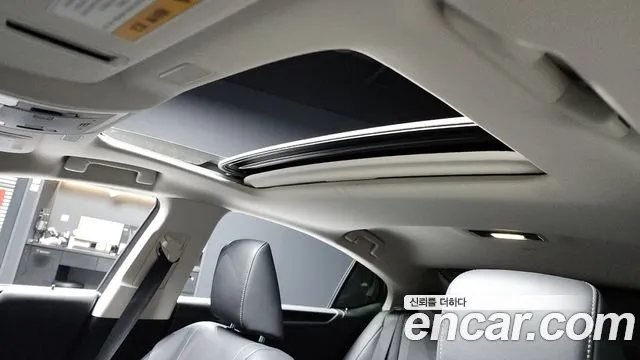 Lexus ES 2020