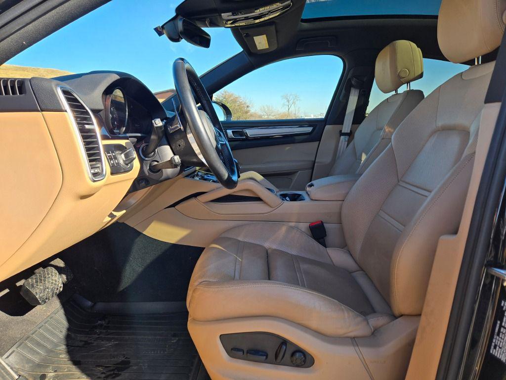 Porsche Cayenne 2023