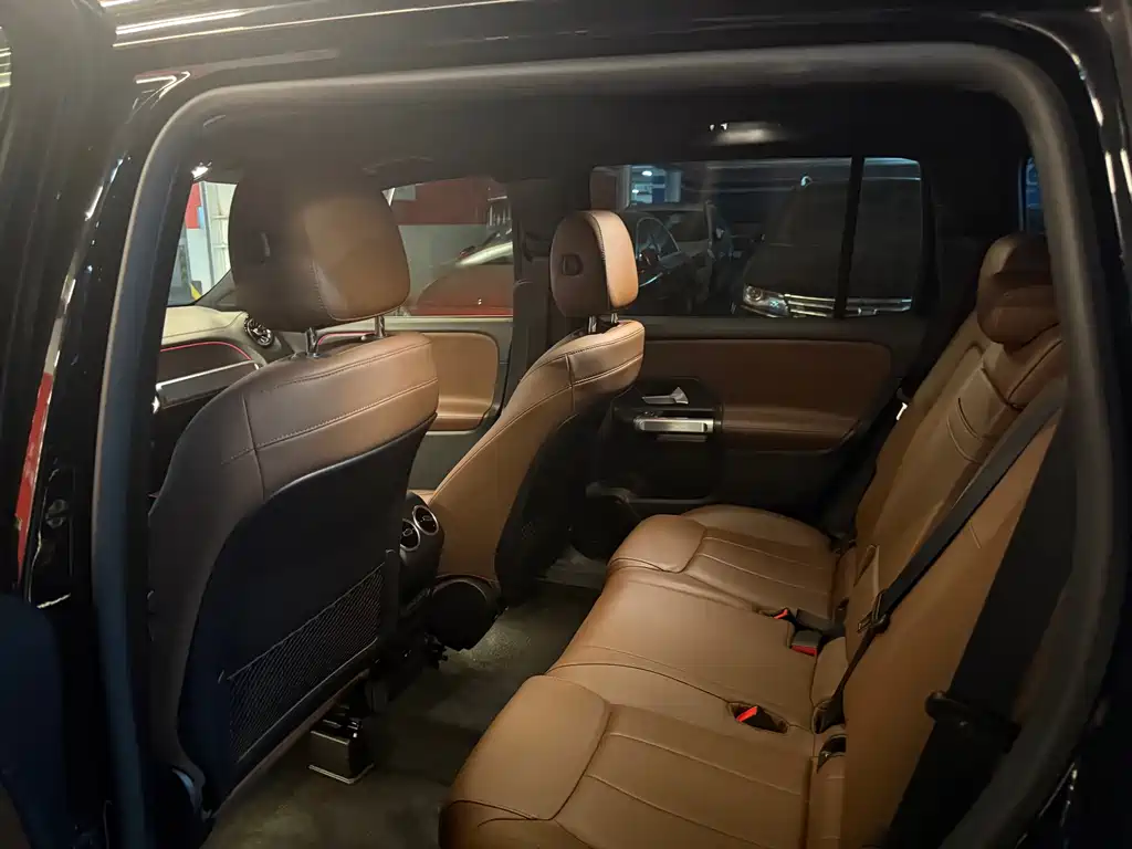Mercedes-Benz GLB 2021