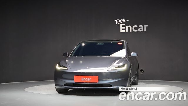 Tesla Model 3 2025