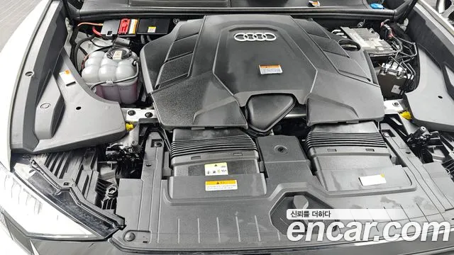 Audi Q8 2021