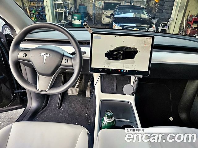 Tesla Model Y 2022