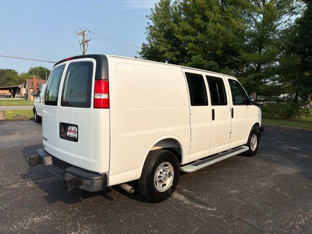 Chevrolet Express 2025