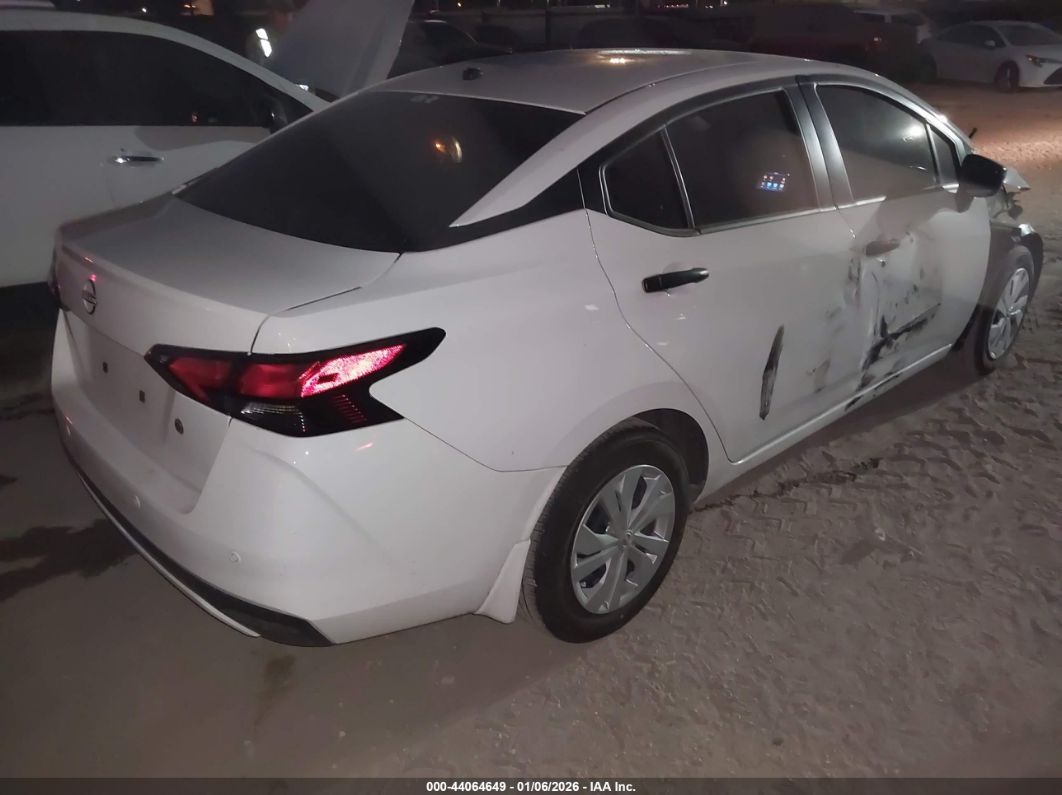 Nissan Versa 2024