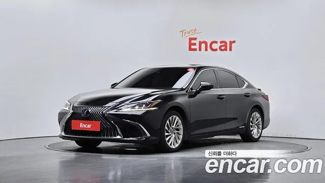 Lexus ES 2020