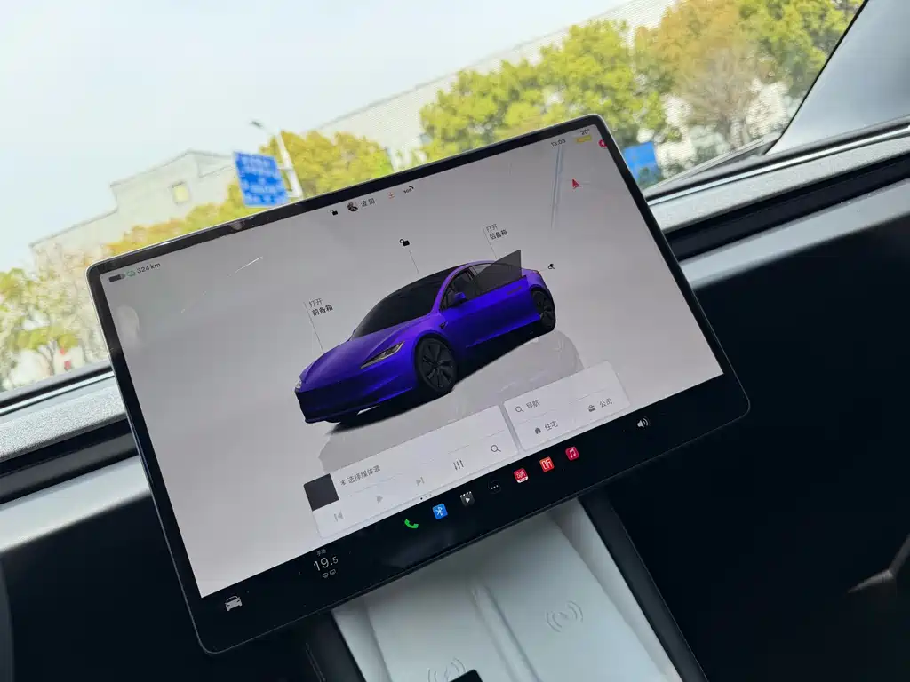 Tesla Model 3 2024
