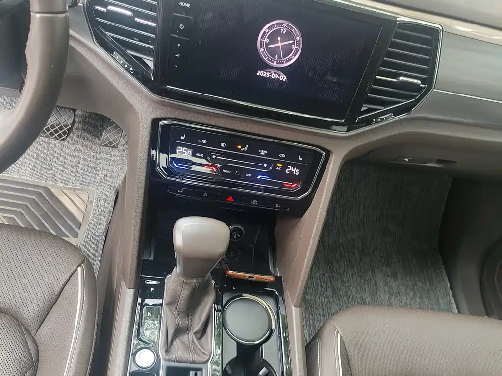 Volkswagen Viloran 2020