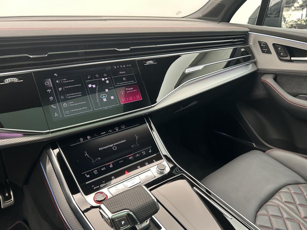 Audi SQ7 2025