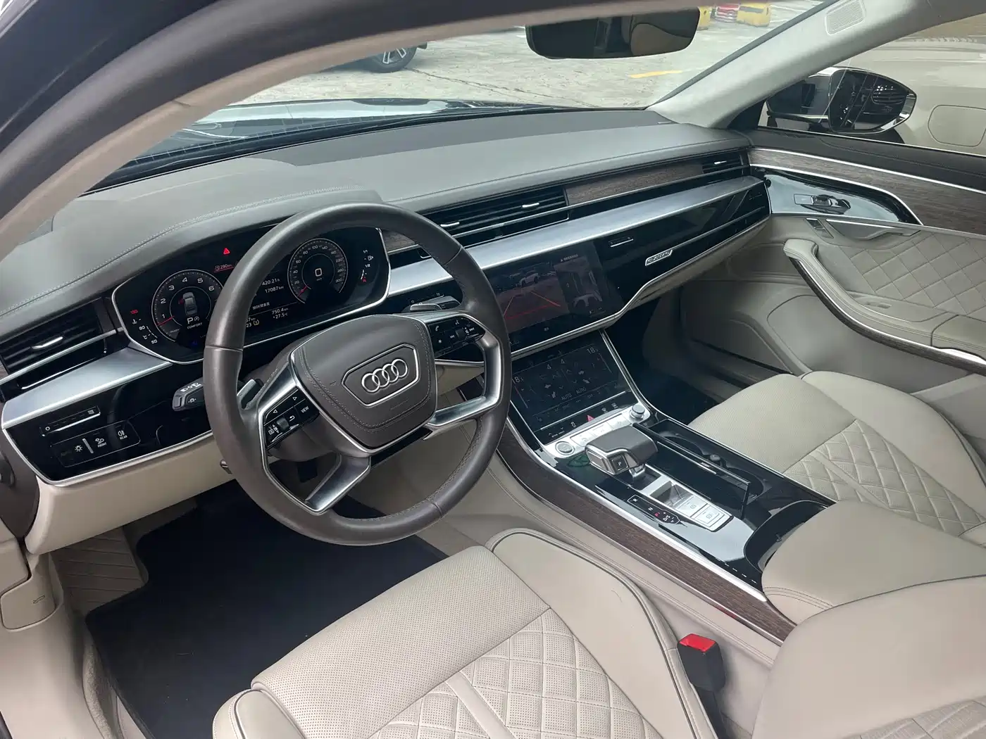 Audi A8 2022