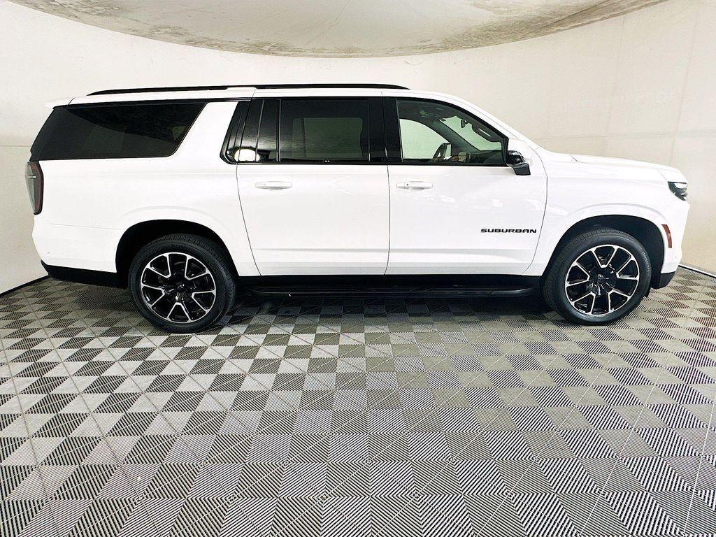 Chevrolet Suburban 2025