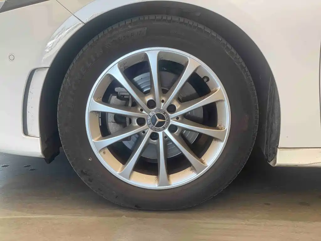 Mercedes-Benz A-Класс 2021
