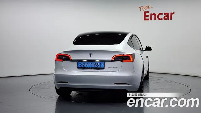 Tesla Model 3 2021