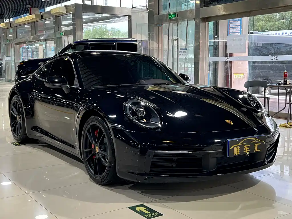 Porsche 911 2025