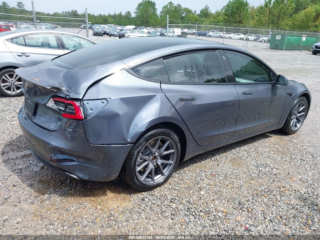 Tesla Model 3 2022