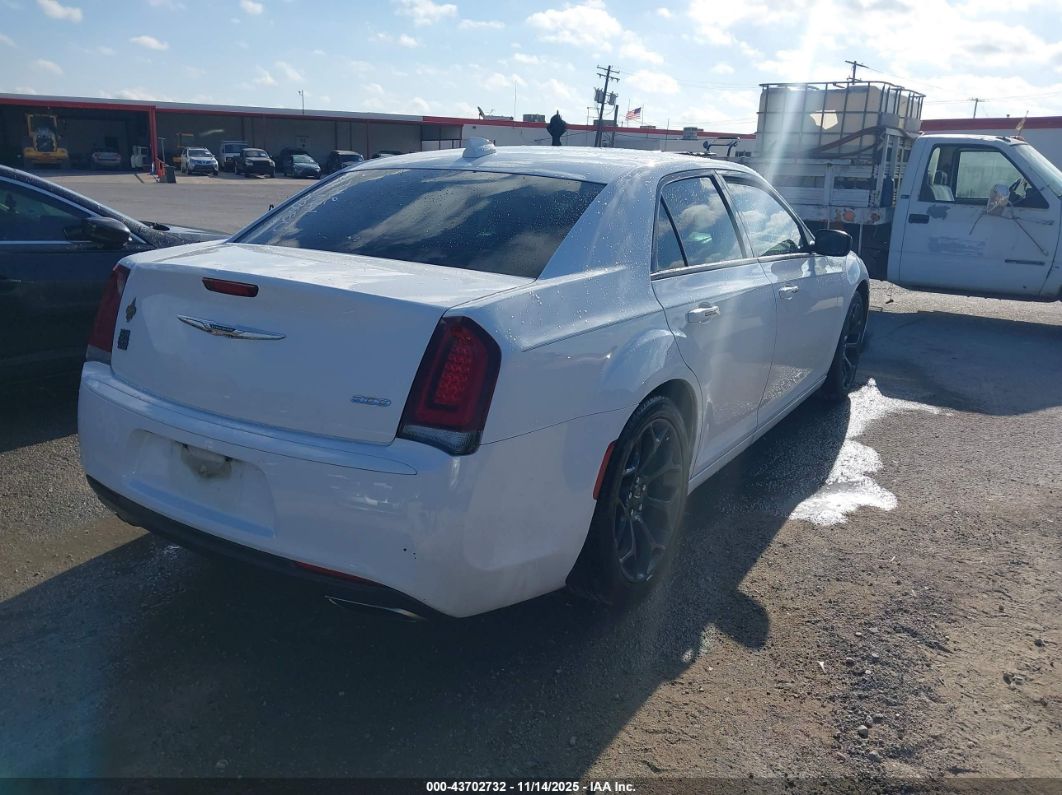 Chrysler 300 2020